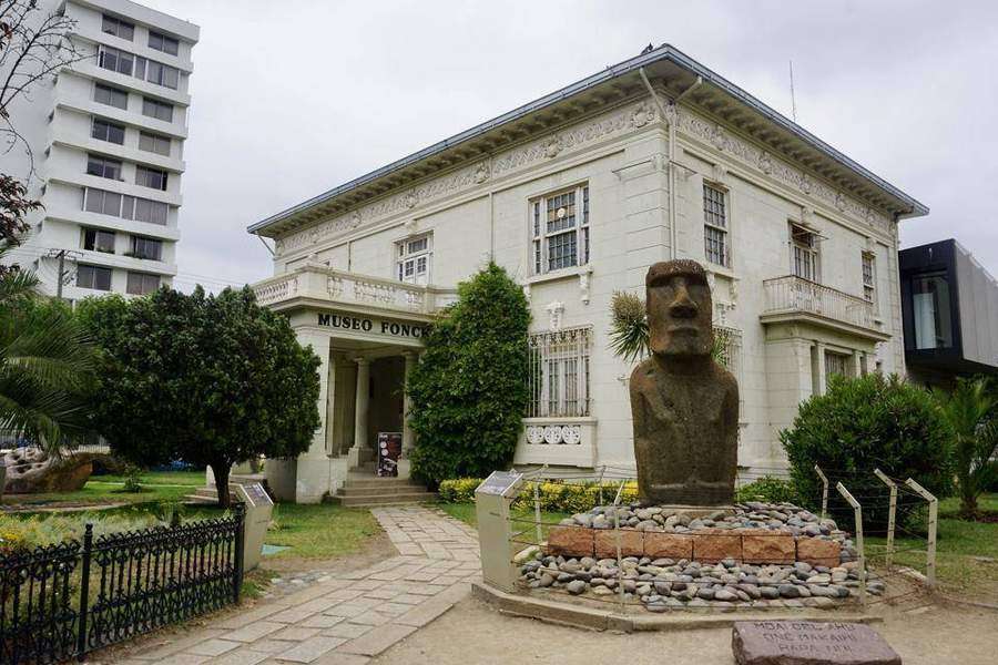Museo Fonck y moái en Viña del Mar