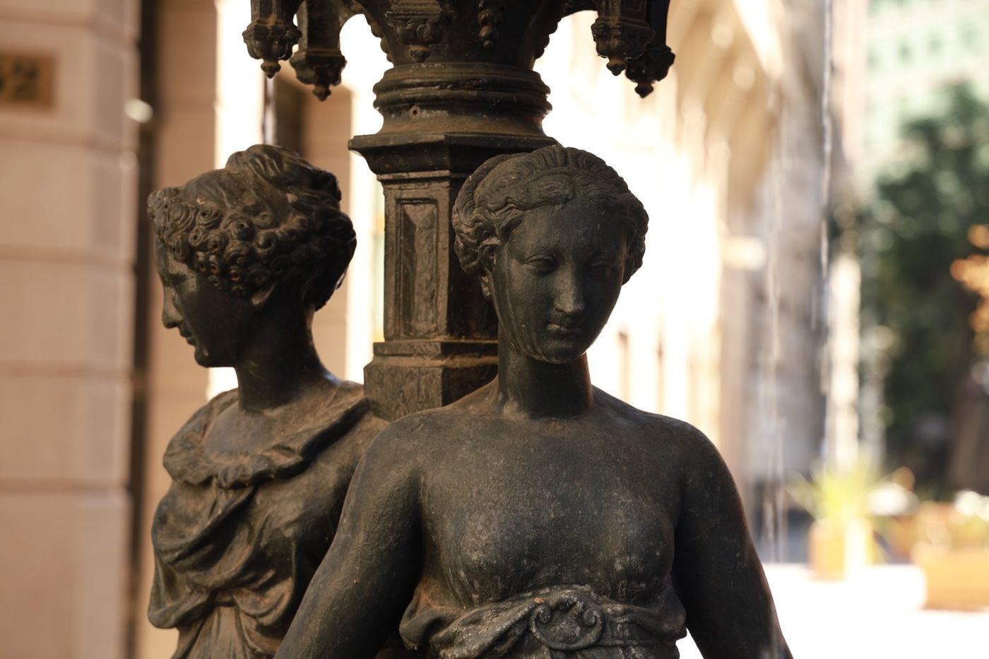 Detalle del patrimonio escultórico de Santiago