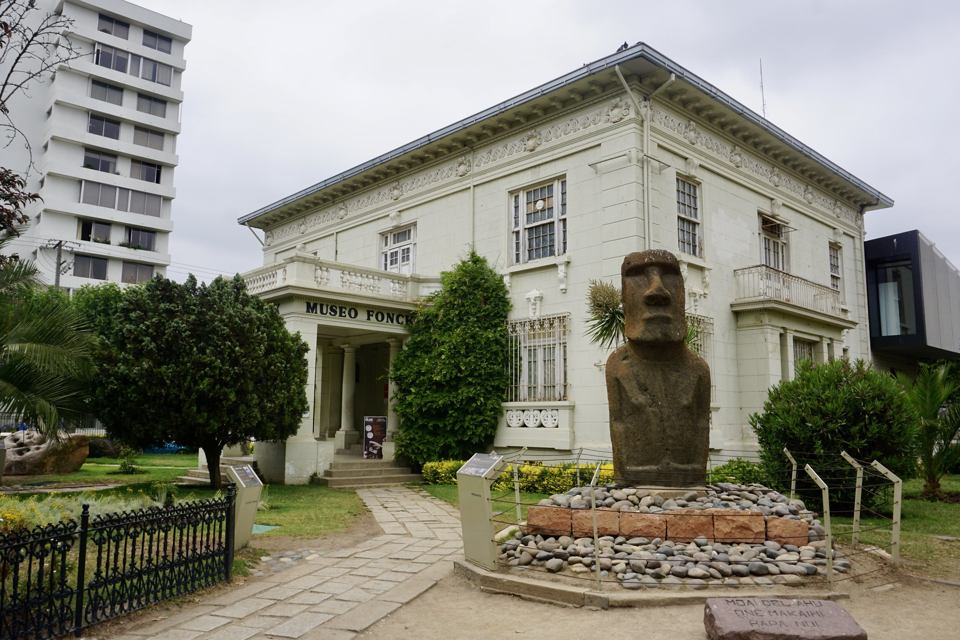 Museo Fonck y moái en Viña del Mar
